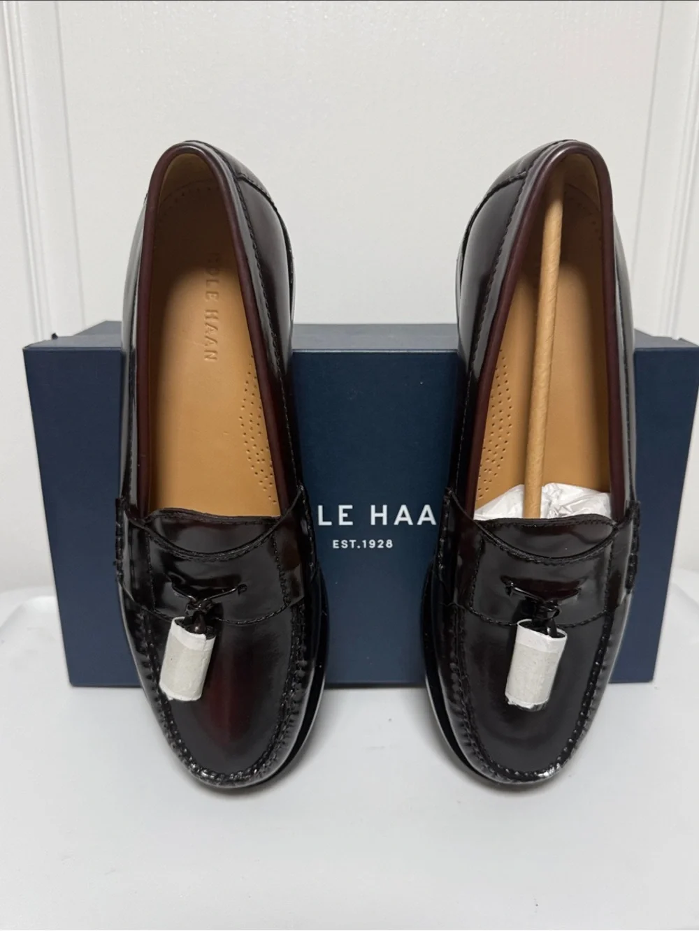 New Cole Haan Men’s Burgundy Pinch Tassel Loafers